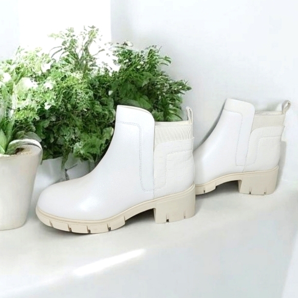‼️NEW IN‼️Elegant White Ankle Boots 8 - Picture 1 of 5